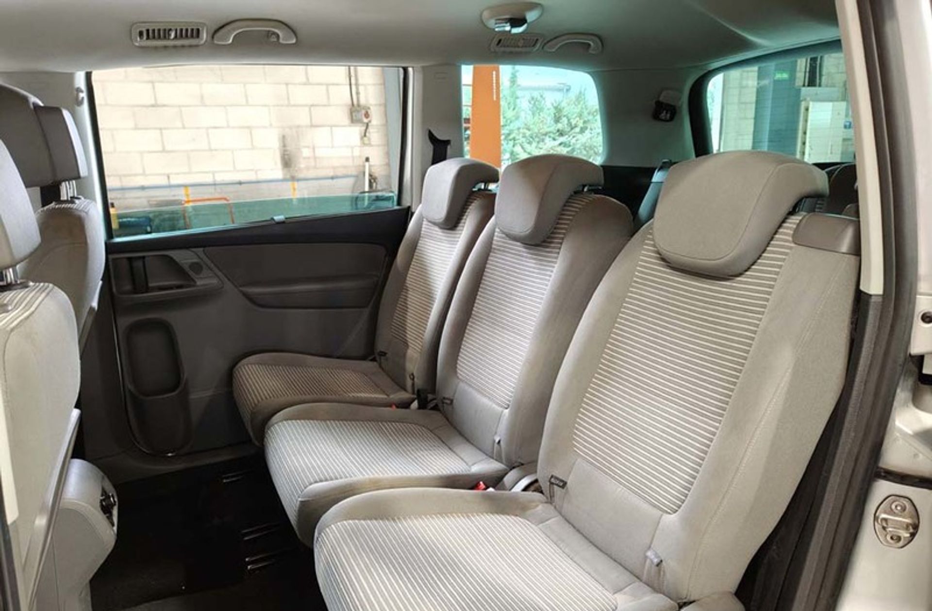 SEAT Alhambra 2.0 TDI Style 4Kids DSG 7 plazas - foto 11