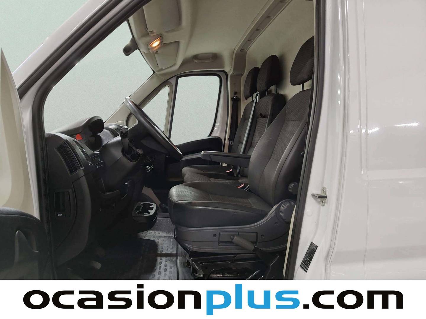 Foto asientos delanteros Opel Movano Opel Movano Furgon 2.2 BlueHDi Base L2H2 3.5T (140 CV)