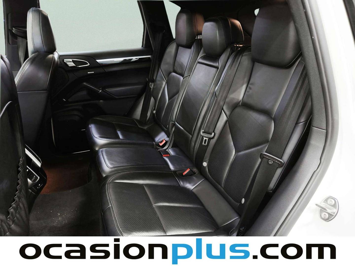 Foto asientos traseros Porsche Cayenne Porsche Cayenne E-Hybrid Tiptronic (380 CV)