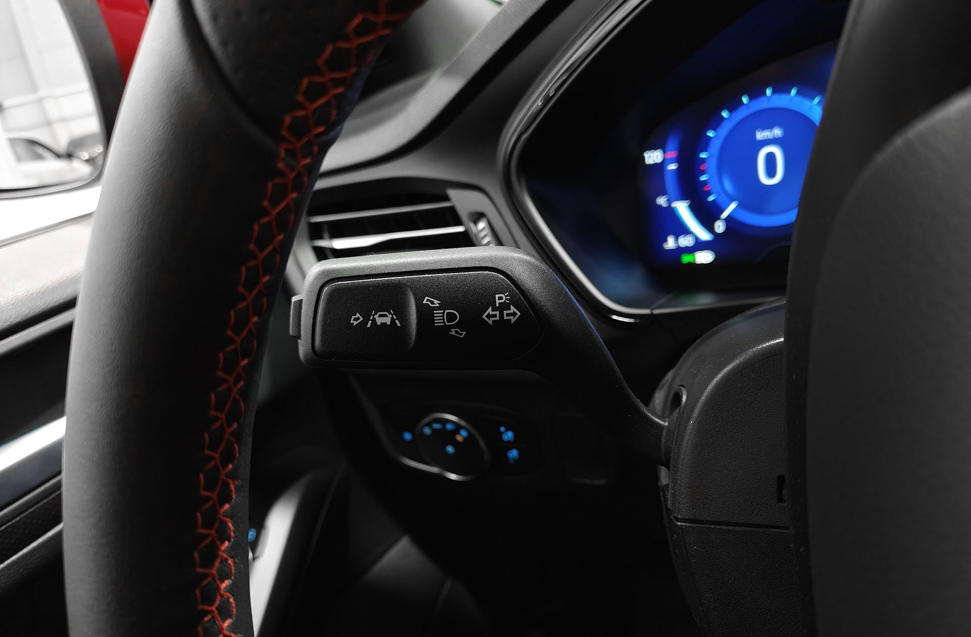 Ford Focus 2.3 EcoBoost ST - foto 30
