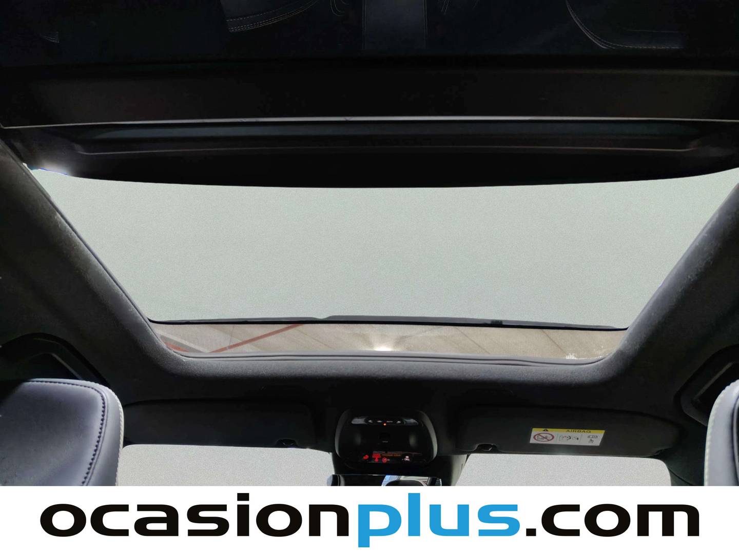 Extras y acabados del Volvo XC40 Volvo XC40 D3 R-Design Auto (150 CV)