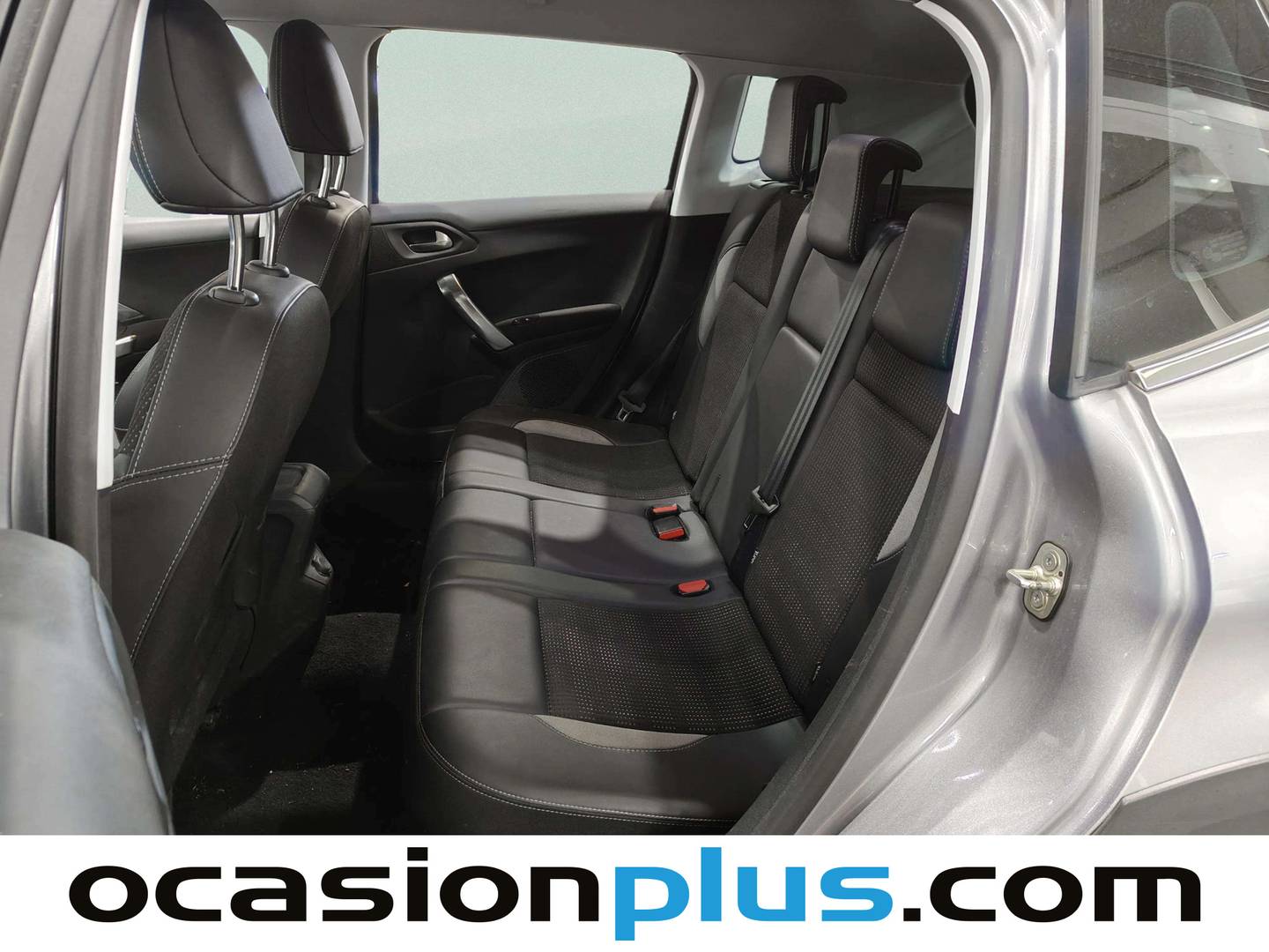 Foto Peugeot 2008 Peugeot 2008 BlueHDi 100 S&S Allure (100 CV)