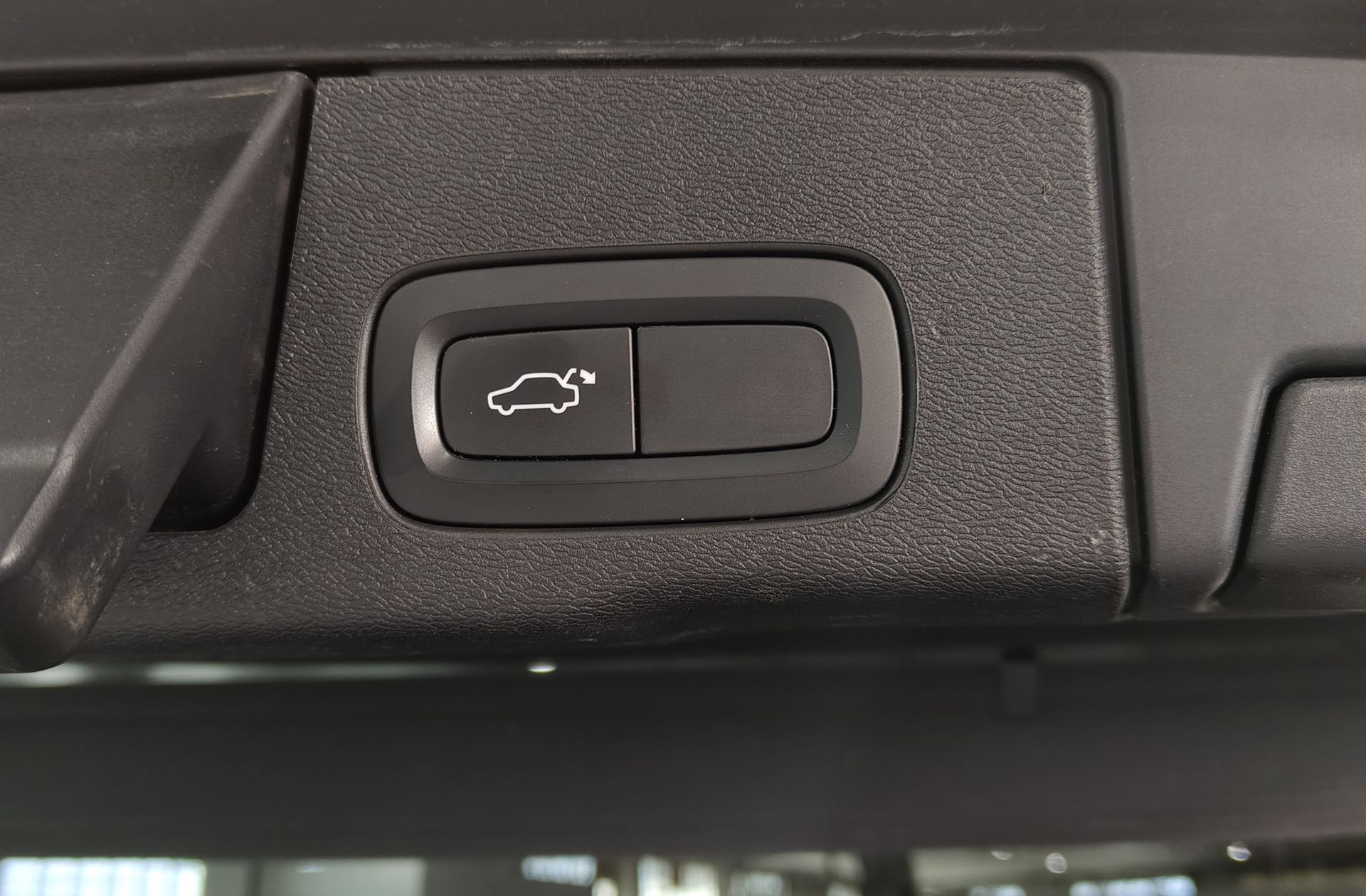 Volvo XC60 D4 Business Plus - foto 18