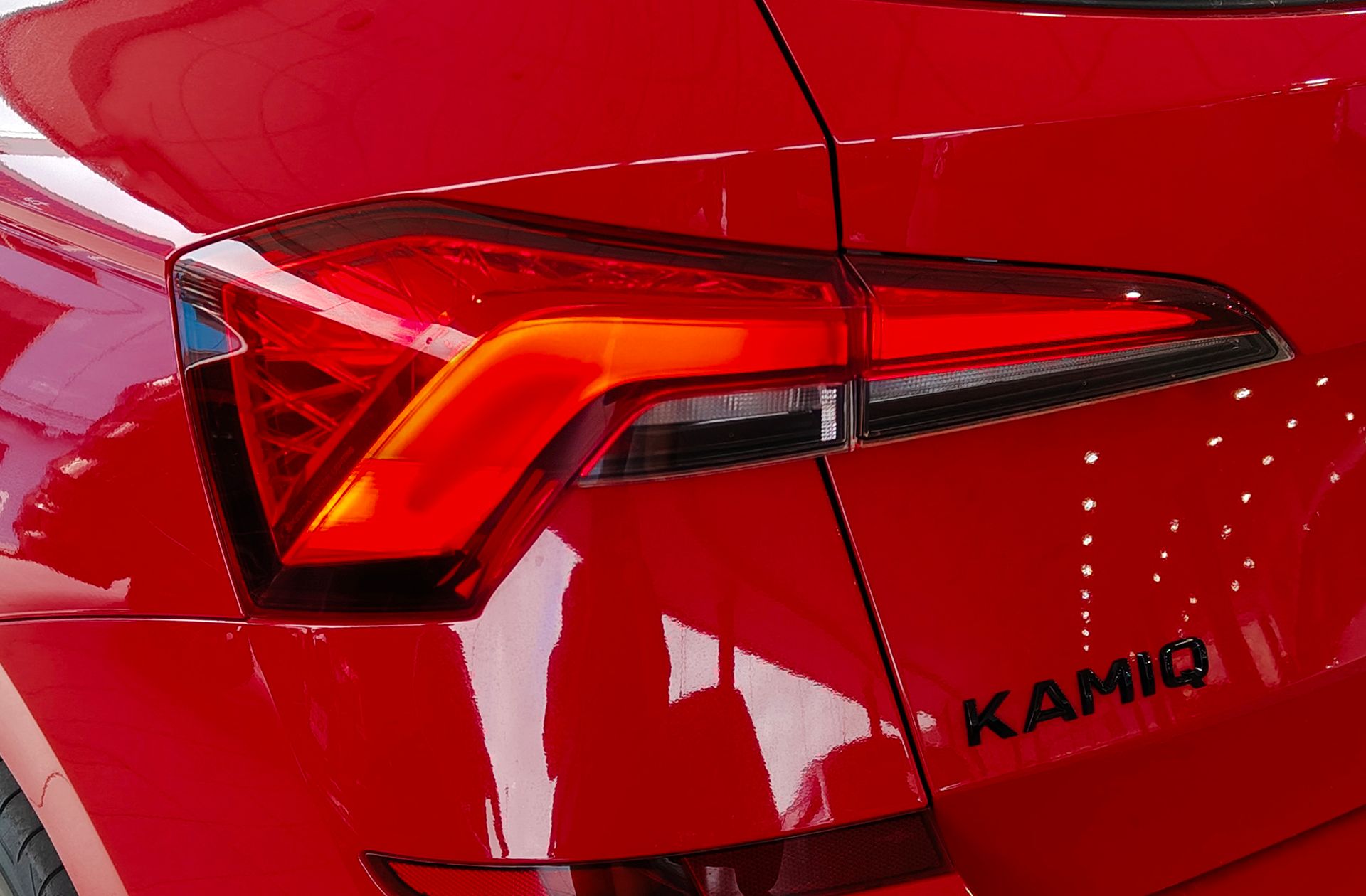 Škoda Kamiq 1.0 TSI Montecarlo DSG - foto 22