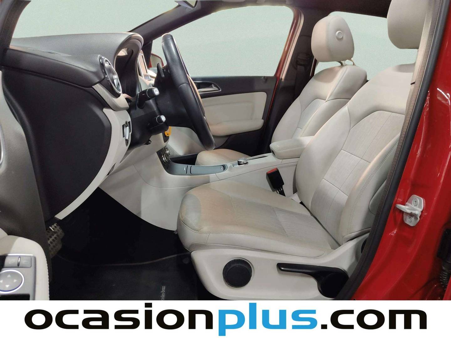 Foto asientos delanteros Mercedes Clase B Mercedes Clase B B 180 CDI Blue Efficiency (109 CV)