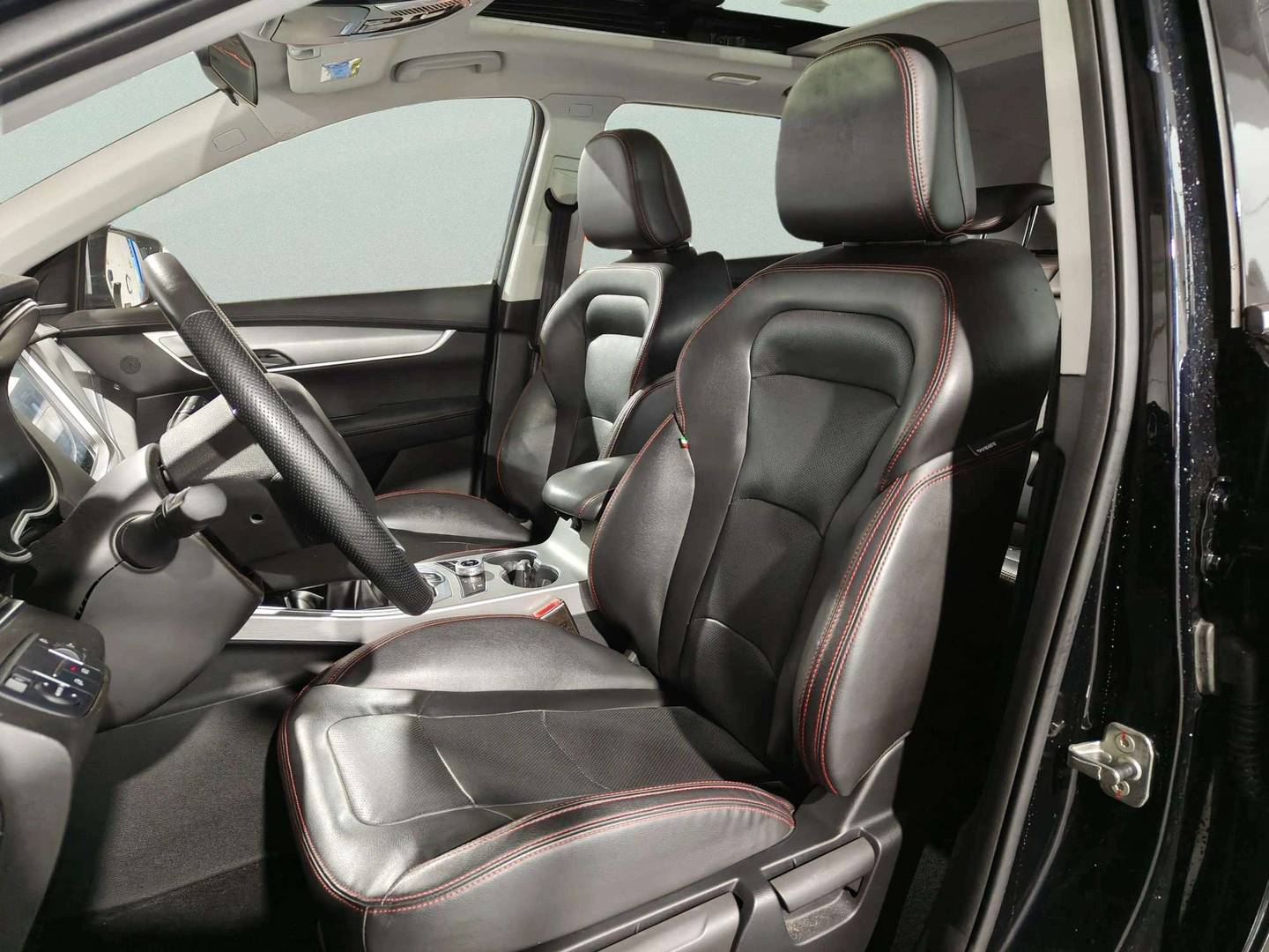 Foto SWM G01 SWM G01 1.5T Luxury (131 CV)