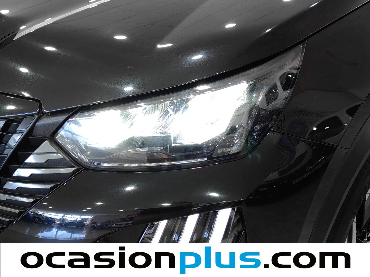 Foto Peugeot 2008 Peugeot 2008 Allure Hybrid eDCS6 (136 CV)