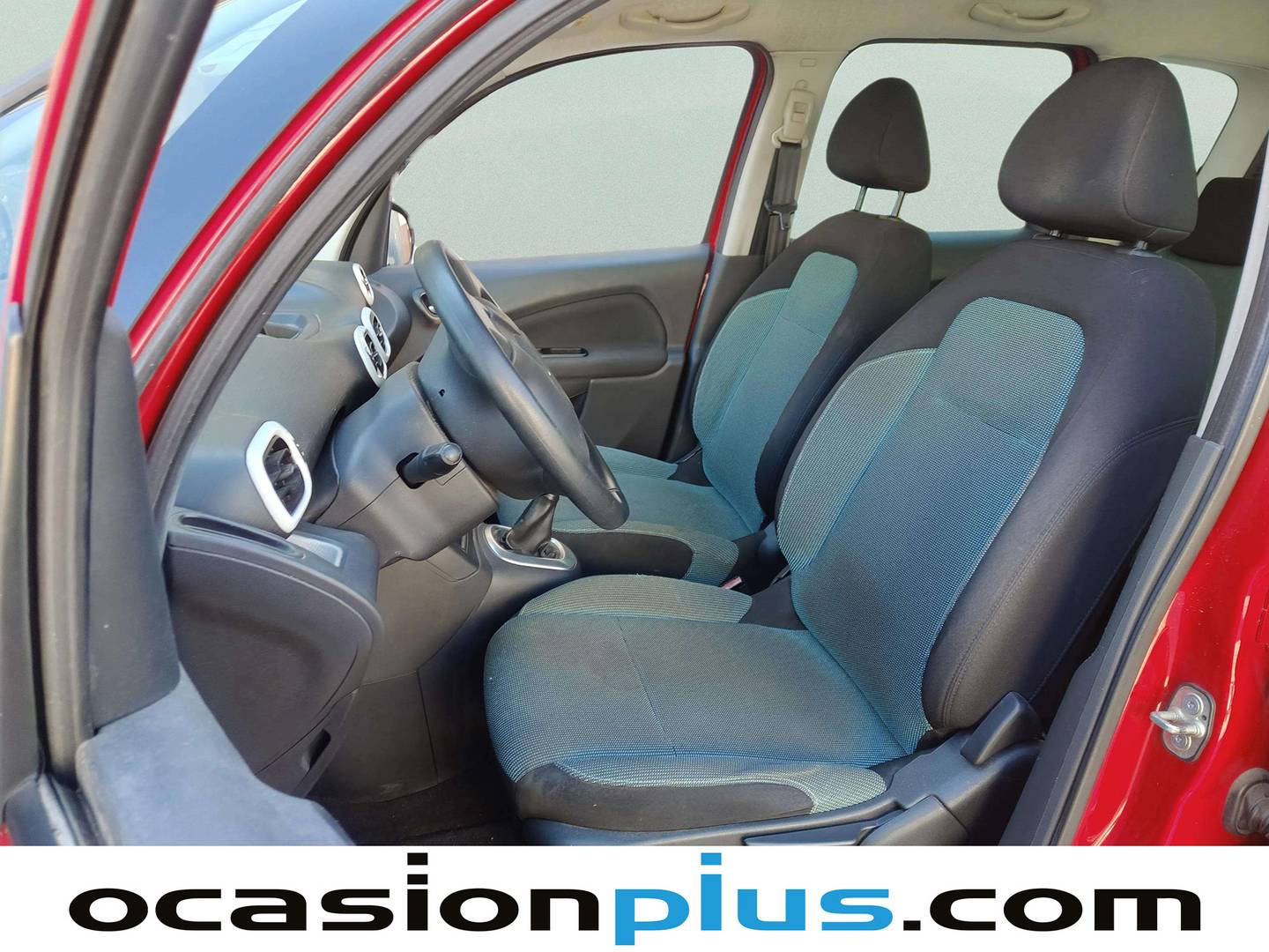 Foto asientos delanteros Citroën C3 Picasso Citroën C3 Picasso PureTech 110 Live Edition (110 CV)