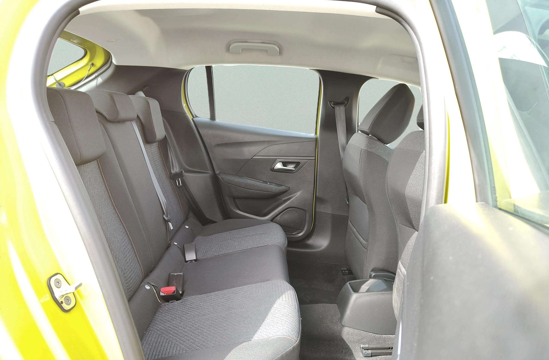 Peugeot 208 Style Hybrid 110 eDCS6 - foto 16