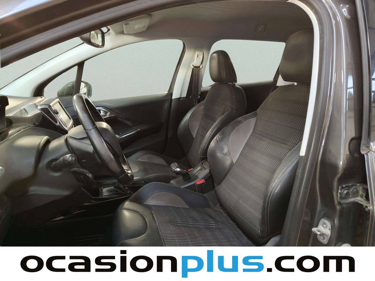 Foto asientos delanteros Peugeot 2008 Peugeot 2008 BlueHDi 120 S&S Allure (120 CV)