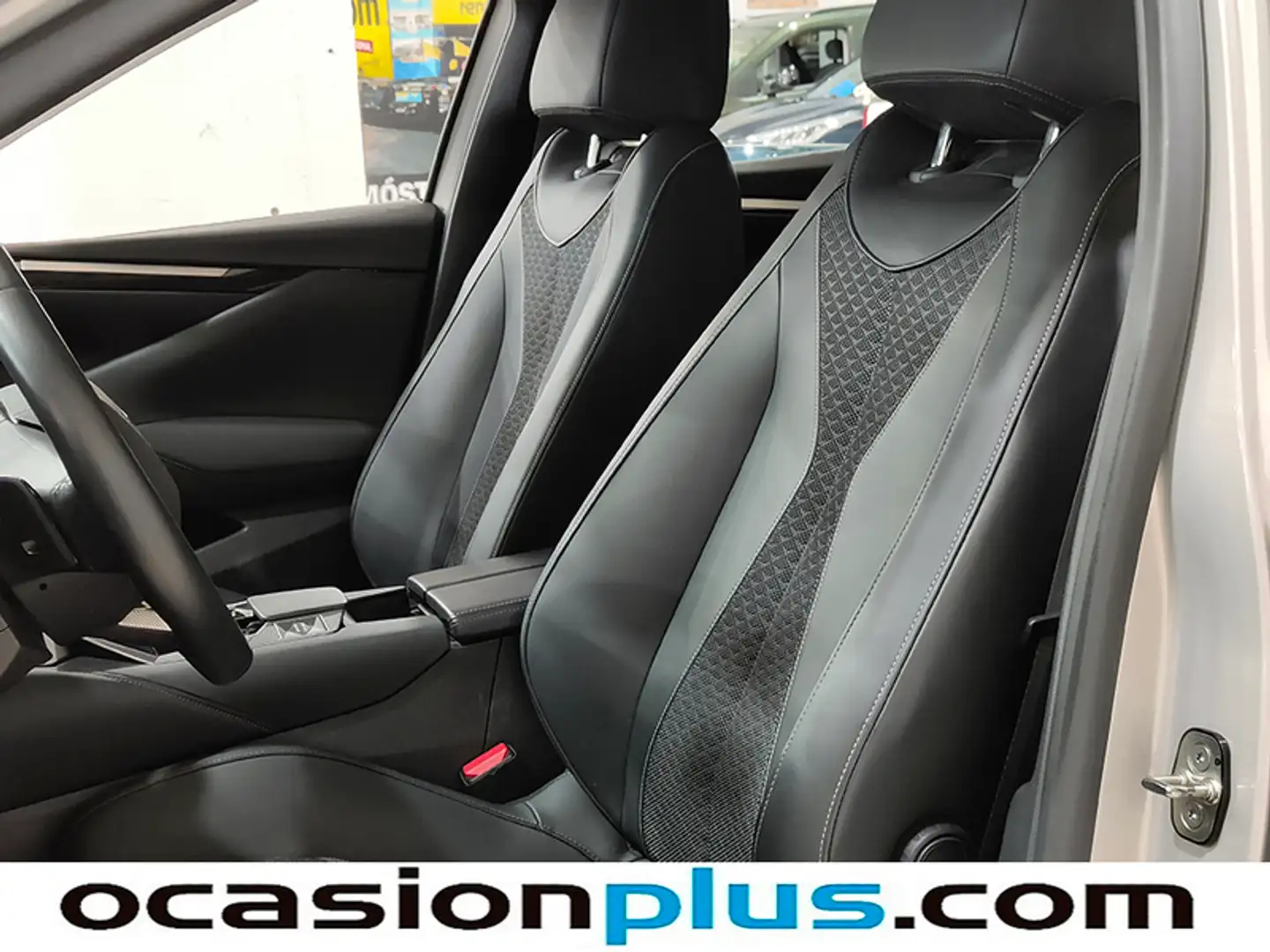 Foto DS DS 4 DS DS4 BlueHDi 130 Trocadero Auto (130 CV)