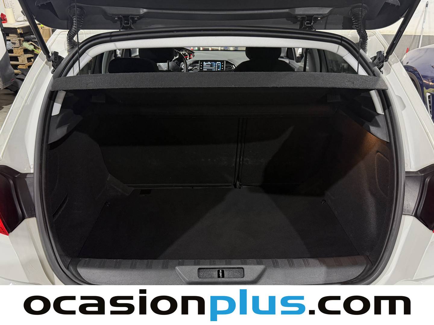 Foto Peugeot 308 Peugeot 308 BlueHDi 100 Style  (100 CV)