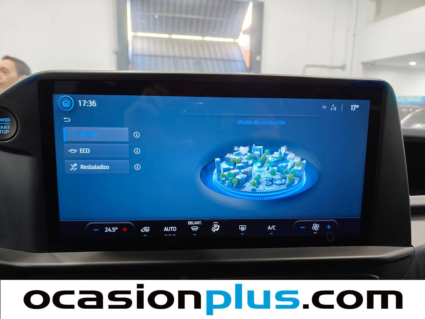 Foto Ford Transit Custom Ford Transit Custom Kombi 2.0 EcoBlue 320 L1 Trend (136 CV) 9 Plazas