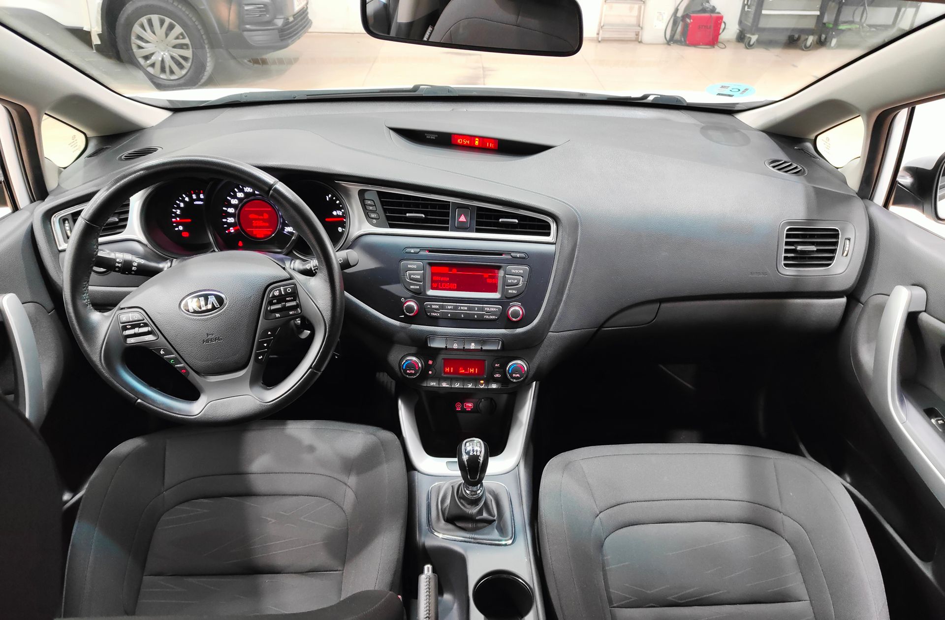 Kia Ceed 1.4 CRDi WGT Drive - foto 6