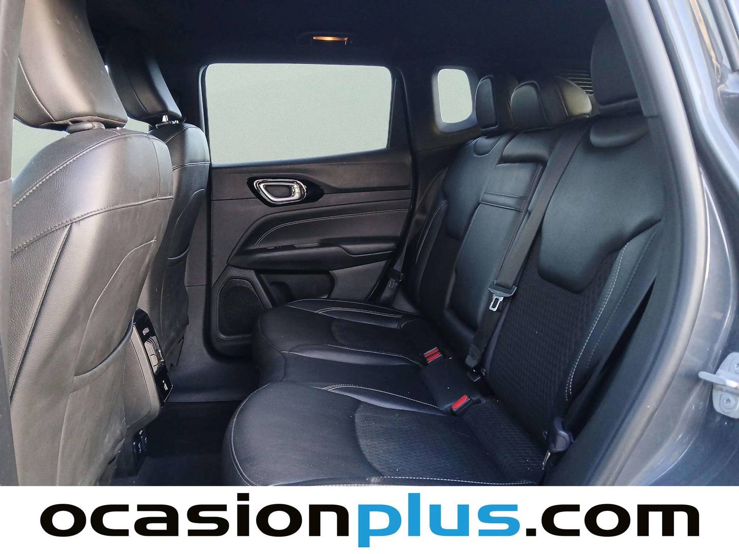 Foto asientos traseros Jeep Compass Jeep Compass 1.3 PHEV Limited AWD AT (190 CV)