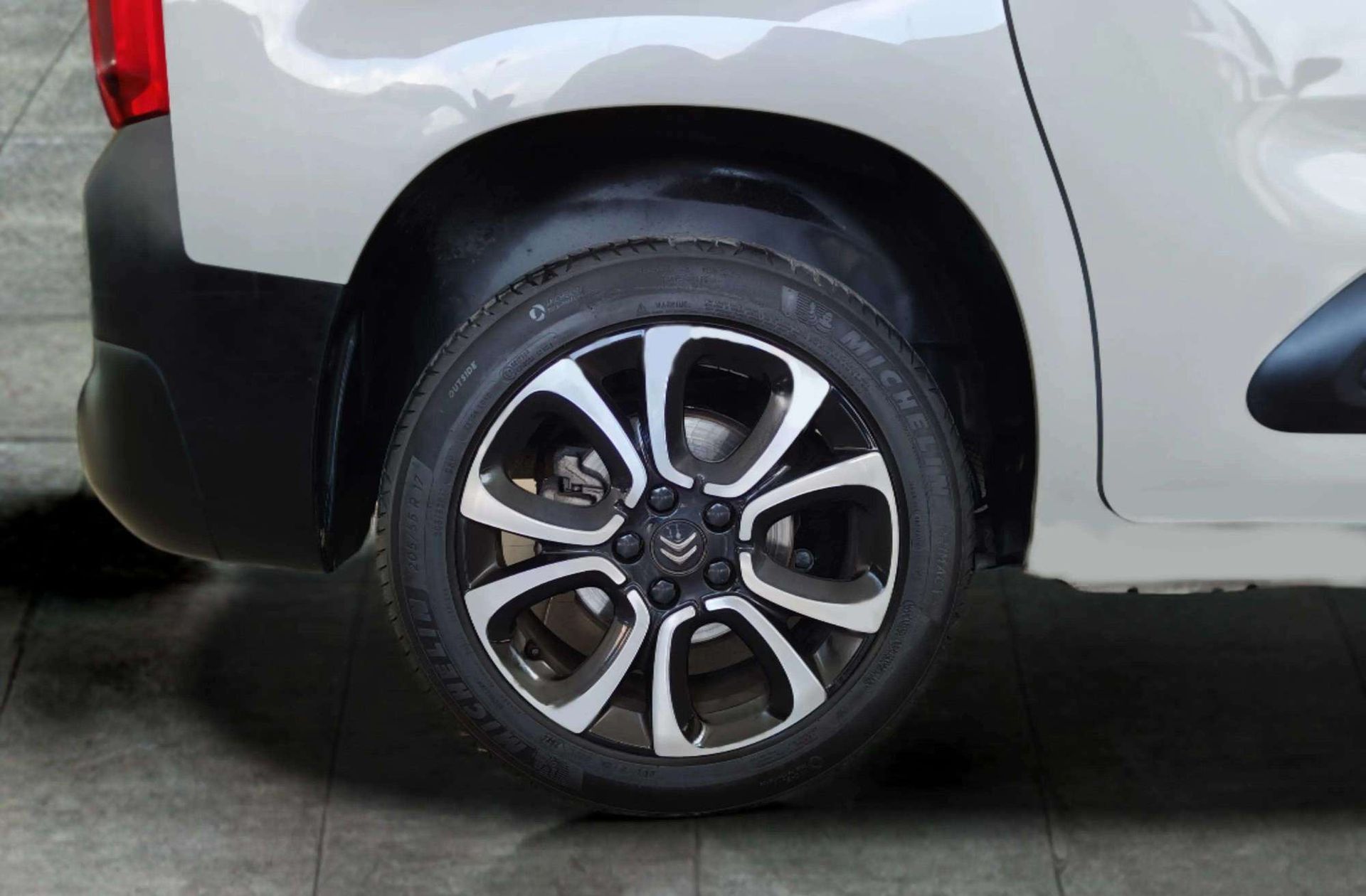 Citroën Berlingo BlueHDi 130 Talla M Shine EAT8 - foto 45