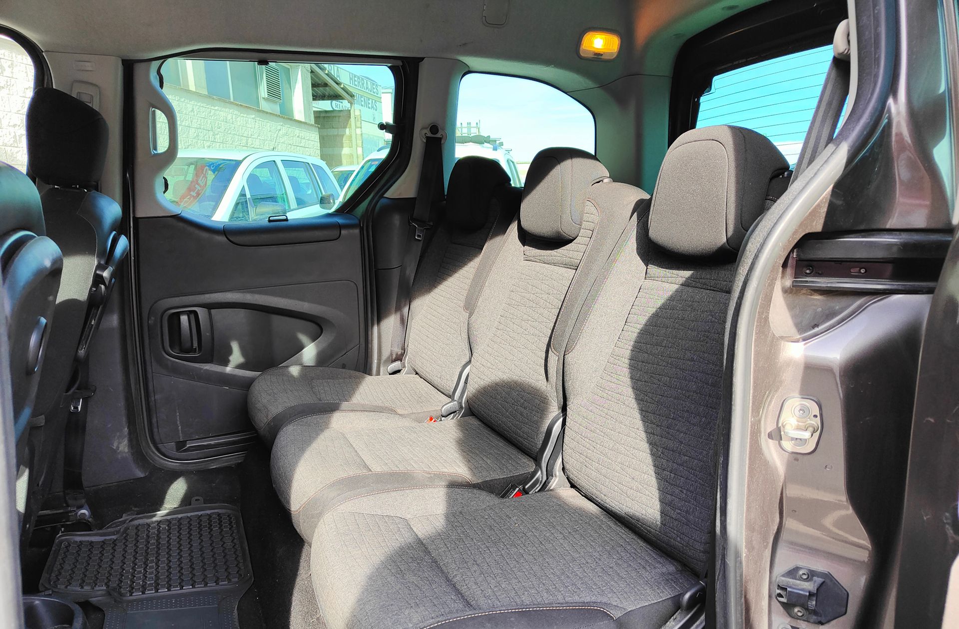 Citroën Berlingo Multispace 20 Aniversario PureTech GLP - foto 9