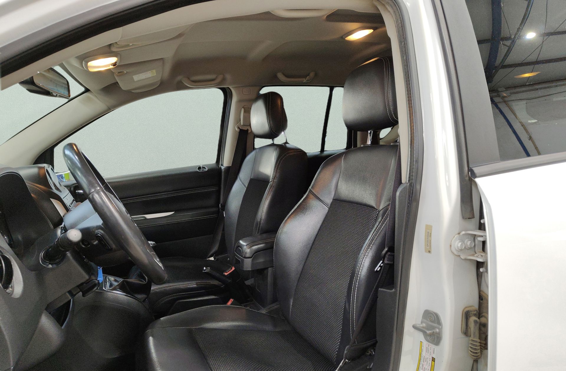 Jeep Compass 2.2 CRD North 4x2 - foto 9