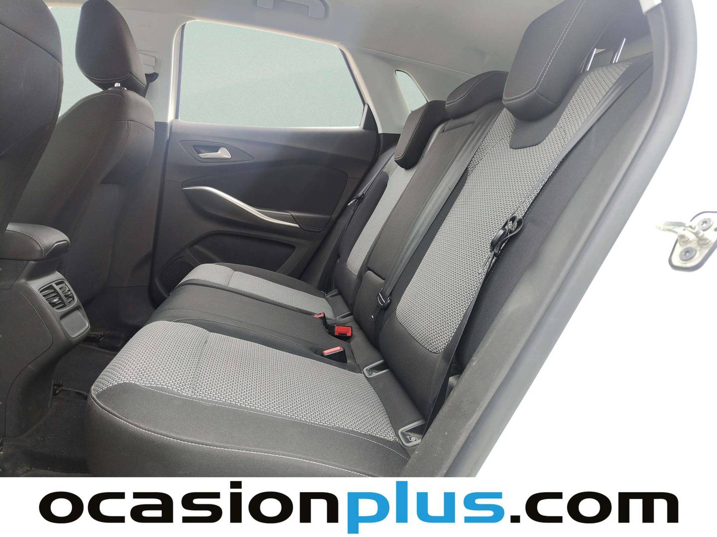 Foto asientos traseros Opel Grandland X Opel Grandland X 1.6 CDTi Selective (120 CV)