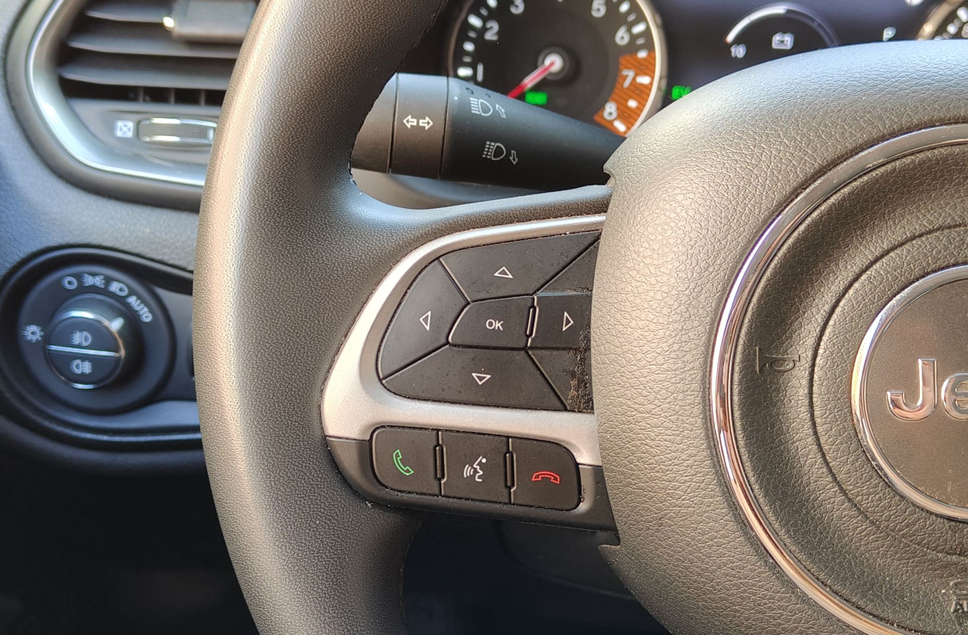 Jeep Renegade eHybrid 1.5 Limited ATX - foto 22