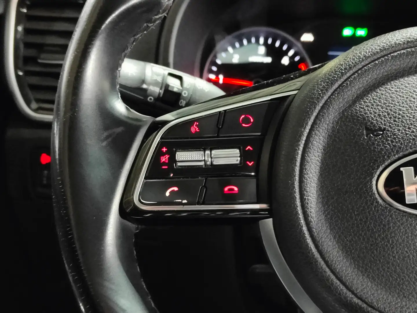 Foto KIA Sportage Kia Sportage 1.6 MHEV Black Edition (136 CV)