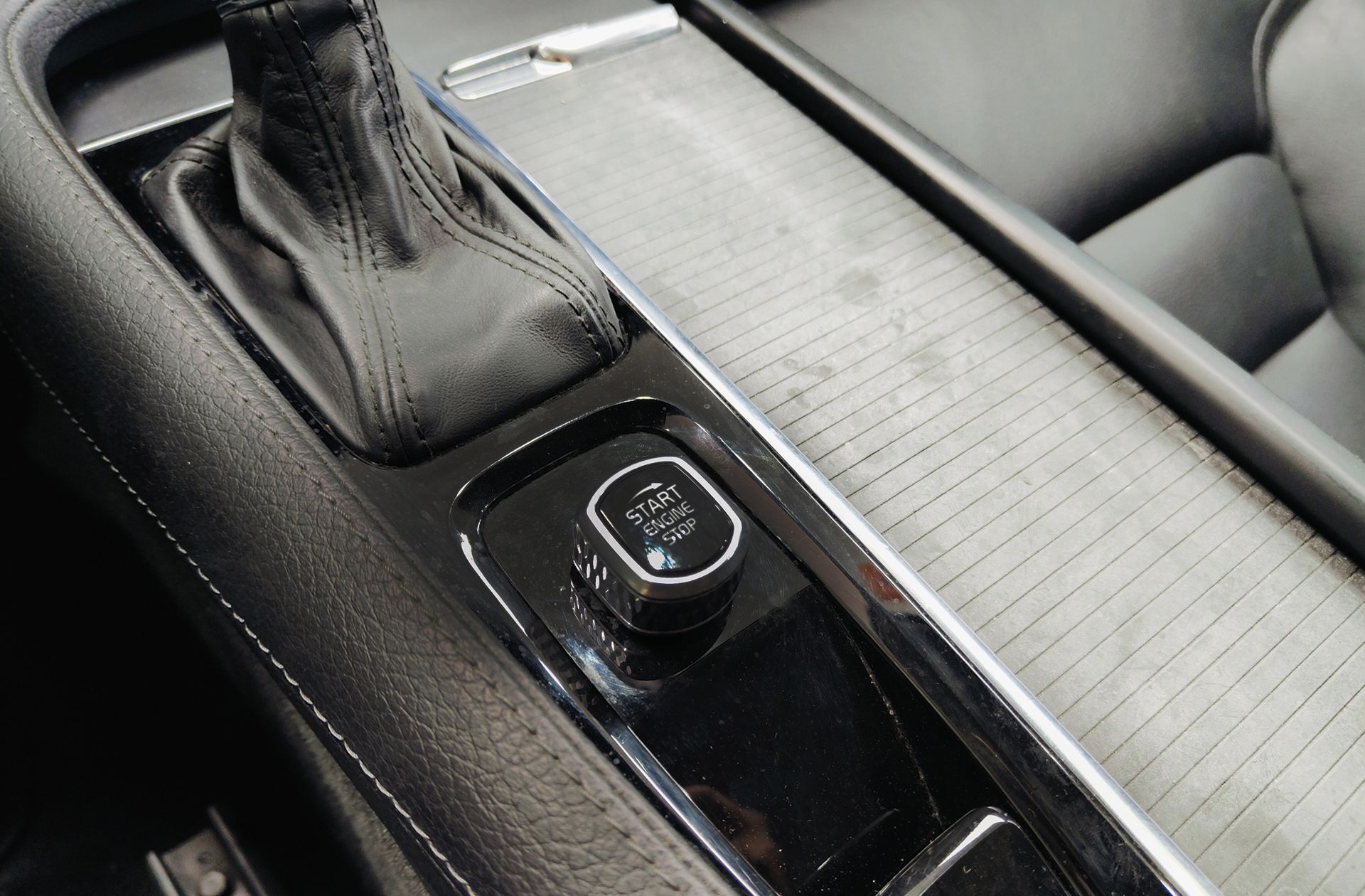 Volvo V90 D4 VOR AWD - foto 31
