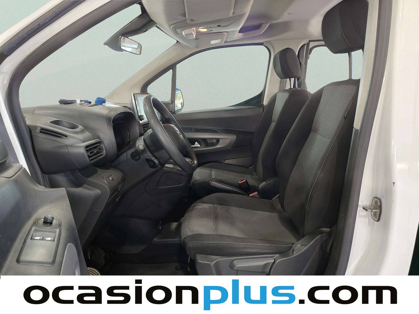 Foto asientos delanteros Toyota Proace City Toyota Proace City 1.5 D VX L1 (102 CV)