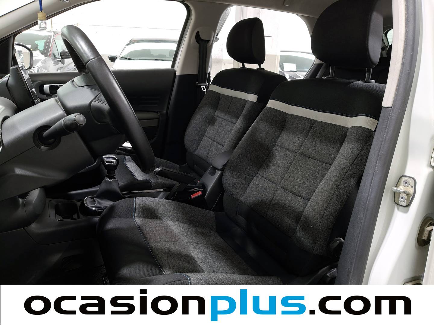 Foto asientos delanteros Citroën C4 Cactus Citroën C4 Cactus PureTech 110 S&S Shine (110 CV)