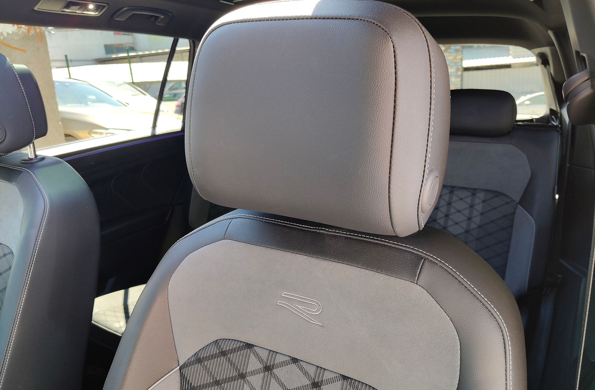 Volkswagen Tiguan Allspace R-Line 2.0 TDI DSG 7 plazas - foto 10