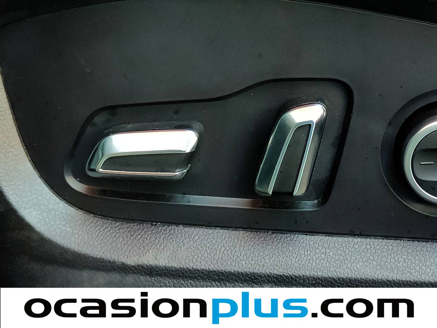 EBRO S800 EBRO S800 1.6 TGDI Premium DCT (147 CV) 7 Plazas 2025