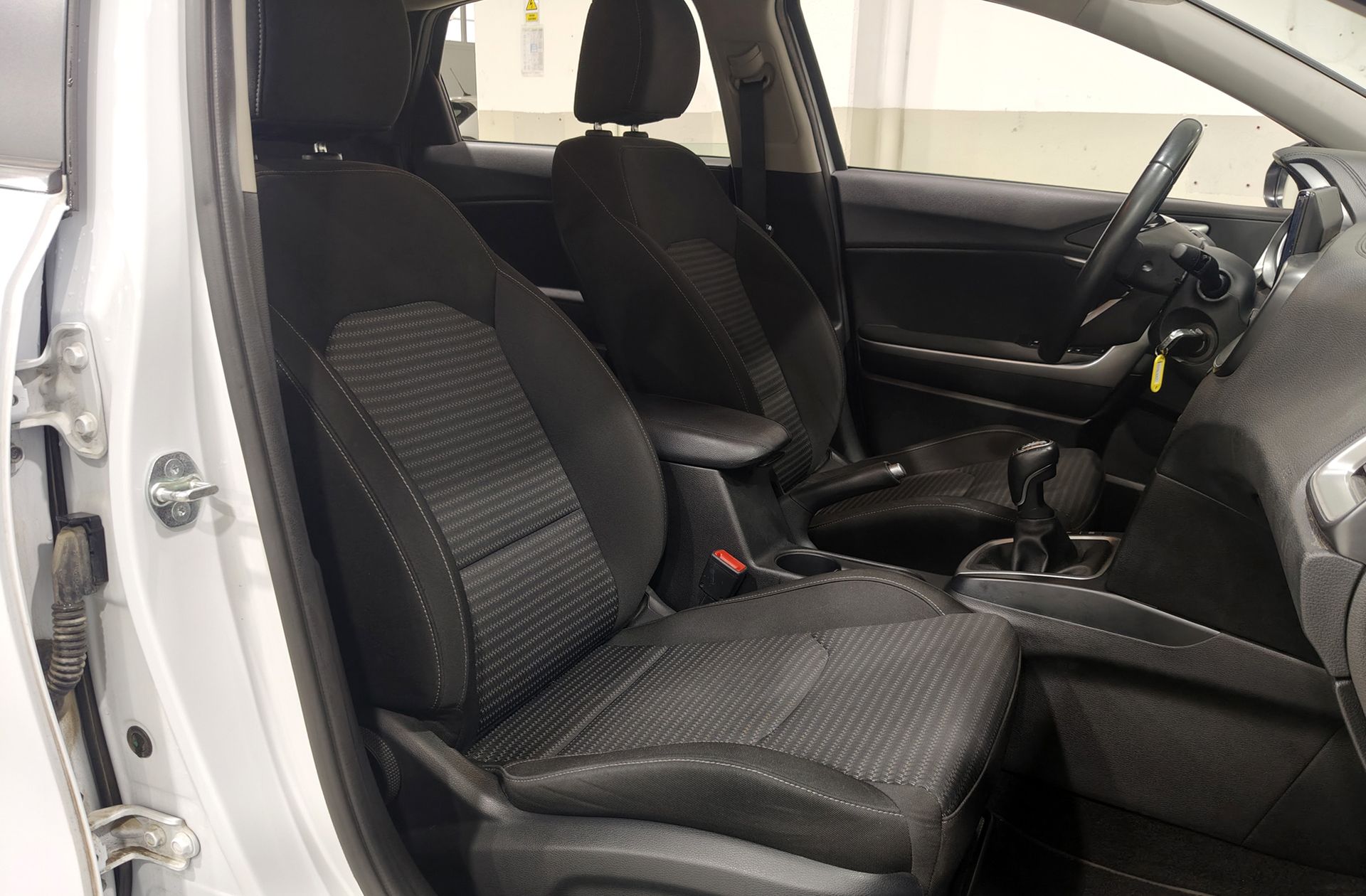 Kia Ceed 1.6 MHEV iMT Drive - foto 16
