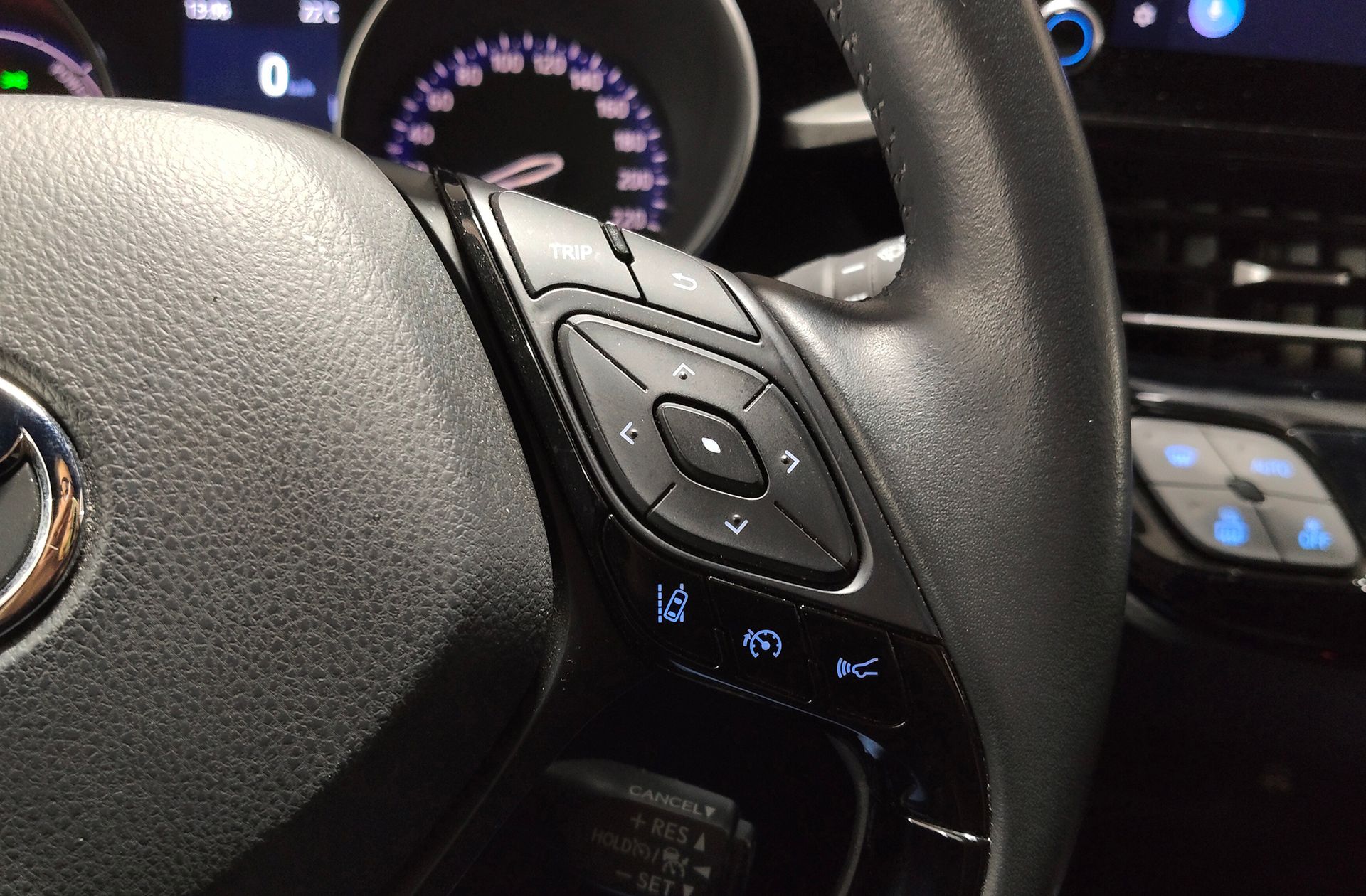 Toyota C-HR 180H Advance - foto 25