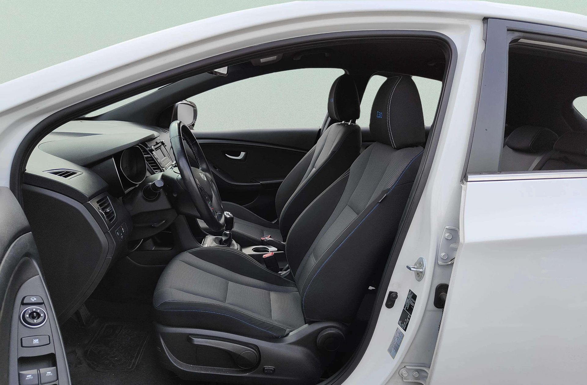 Hyundai i30 1.4 MPI BlueDrive Go! - foto 9