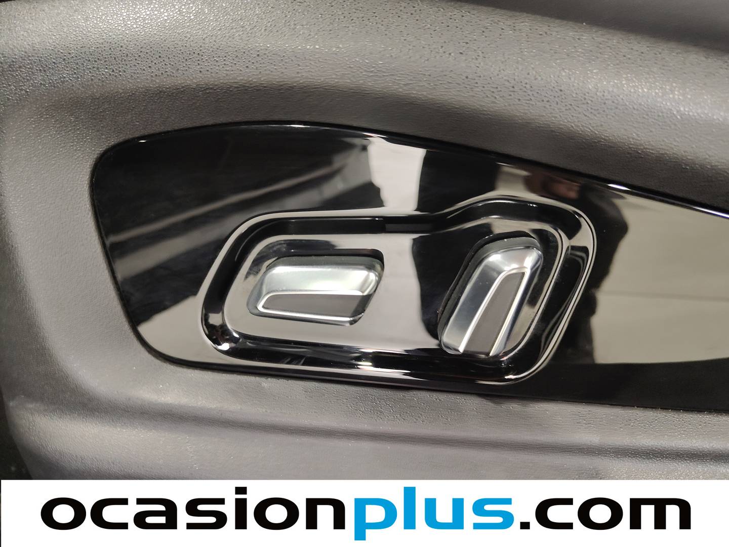 Acabados EBRO S700 EBRO S700 1.6 TGDI Luxury 7 DCT (147 CV)