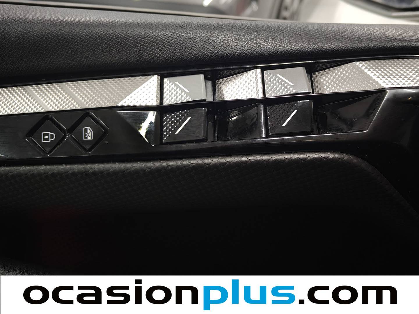 Foto DS DS 4 DS DS4 BlueHDi 130 Trocadero Auto (130 CV)