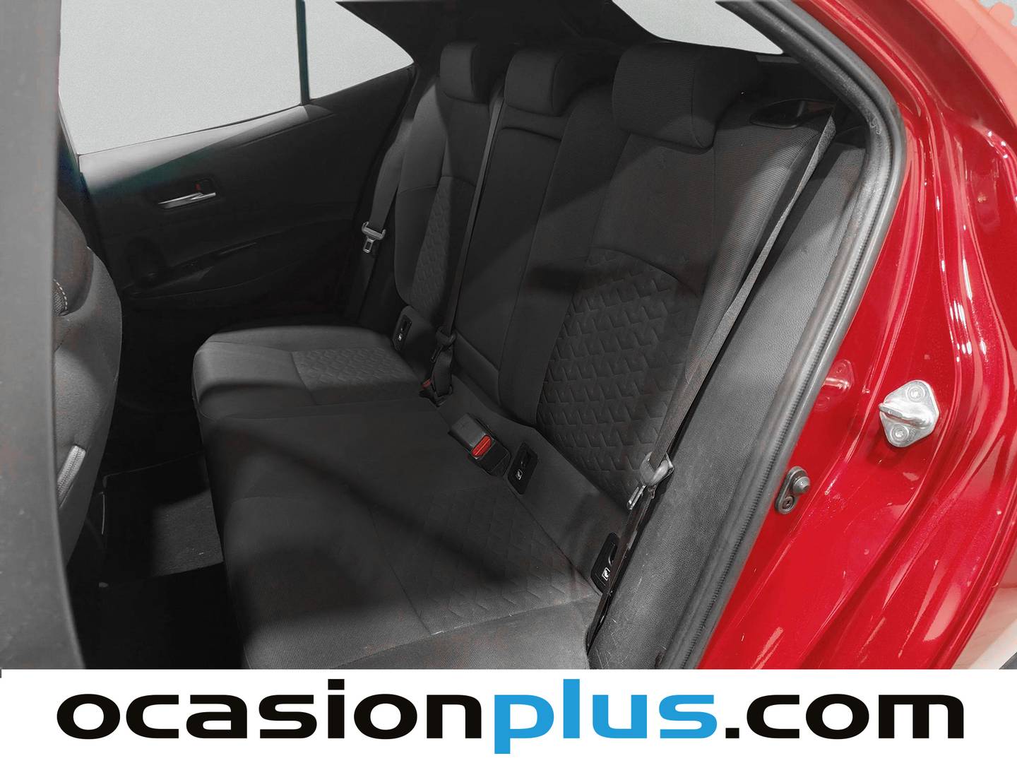 Foto asientos traseros Toyota Corolla Toyota Corolla 125H Active E-CVT (122 CV)
