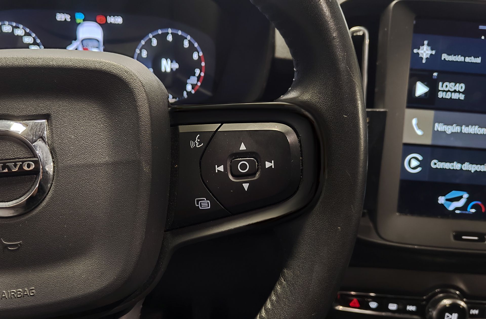 Volvo XC40 T3 - foto 29