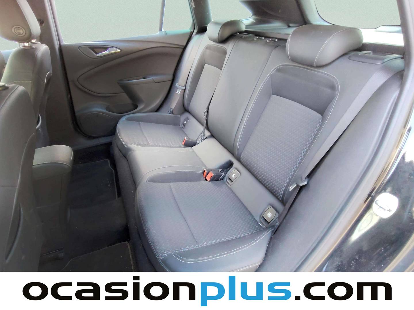 Foto asientos traseros Opel Astra Opel Astra Sports Tourer 1.6 CDTI S/S Innovation (136 CV)