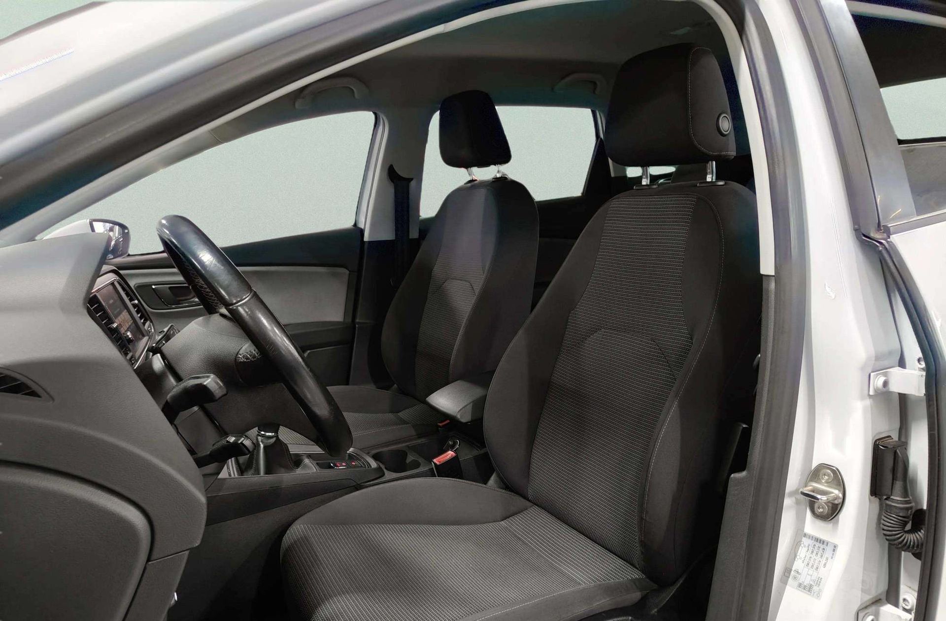 SEAT León ST 1.6 TDI Style Advanced Nav - foto 11