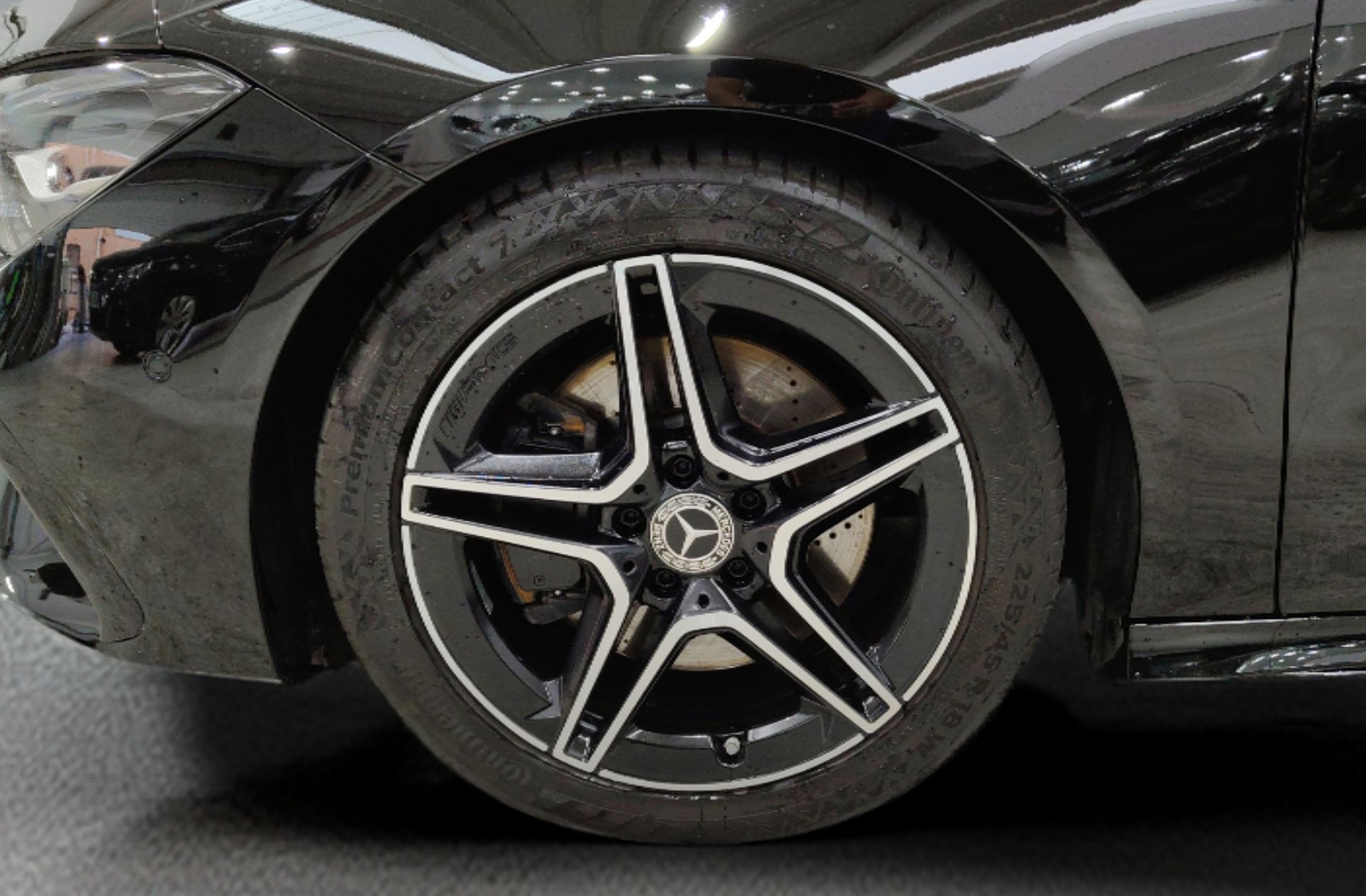 Mercedes-Benz CLA 200 d Pack AMG - foto 42