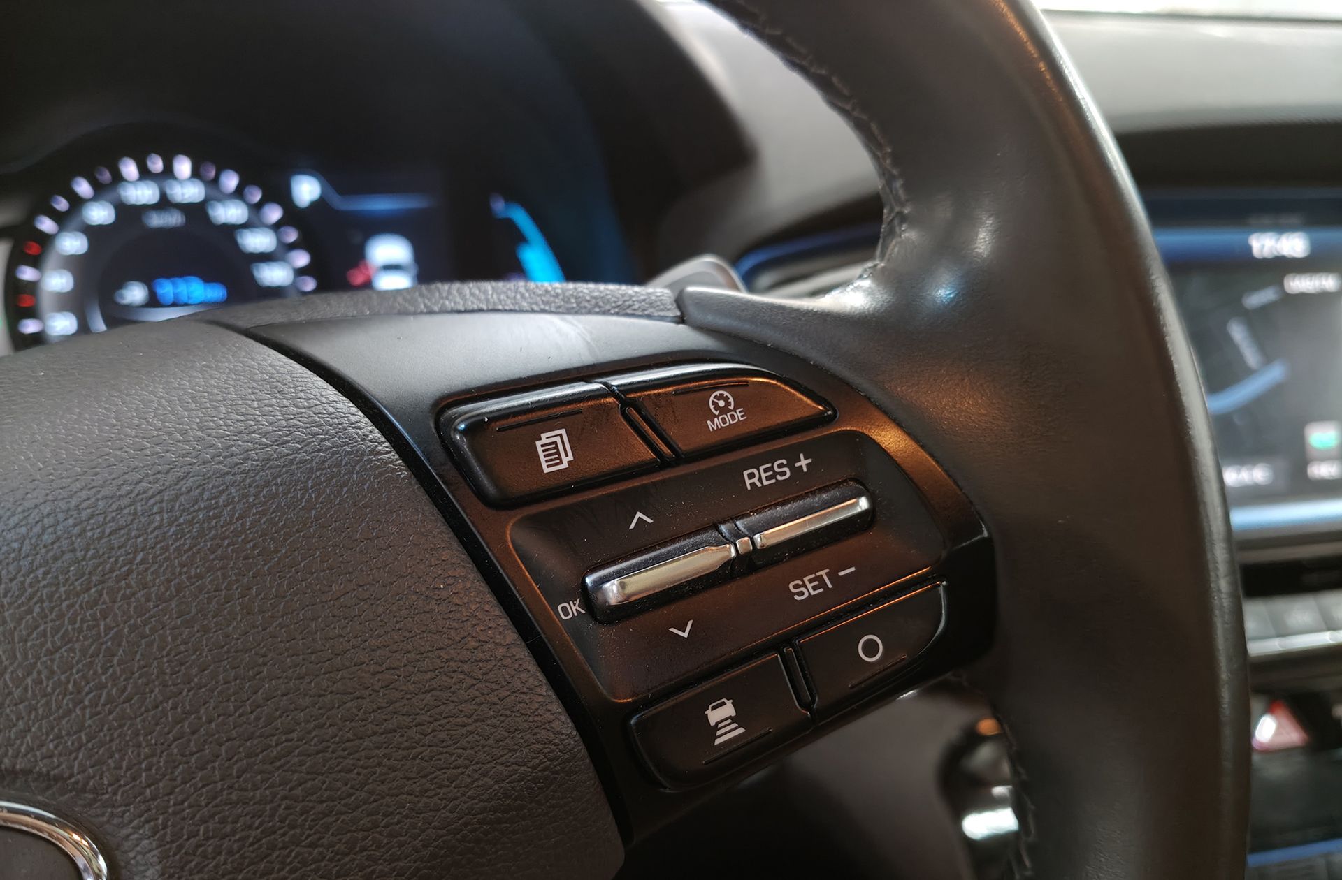 Hyundai Ioniq 1.6 GDI PHEV Tecno DCT - foto 30