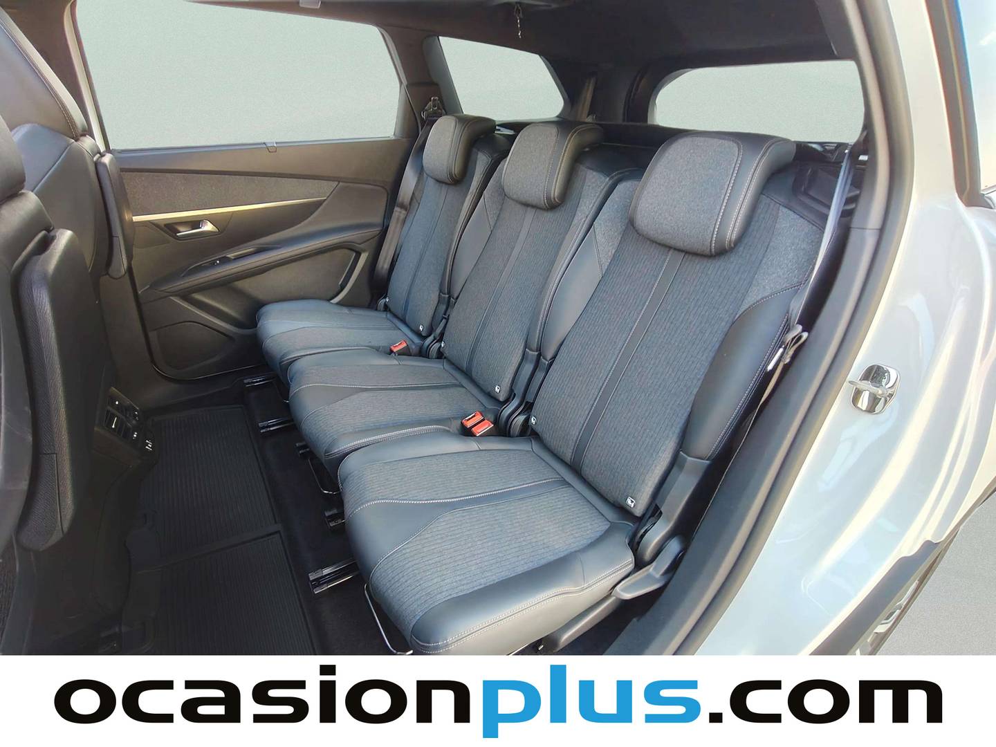 Foto asientos traseros Peugeot 5008 Peugeot 5008 BlueHDI GT Line S&S EAT8 (130 CV) 7 Plazas