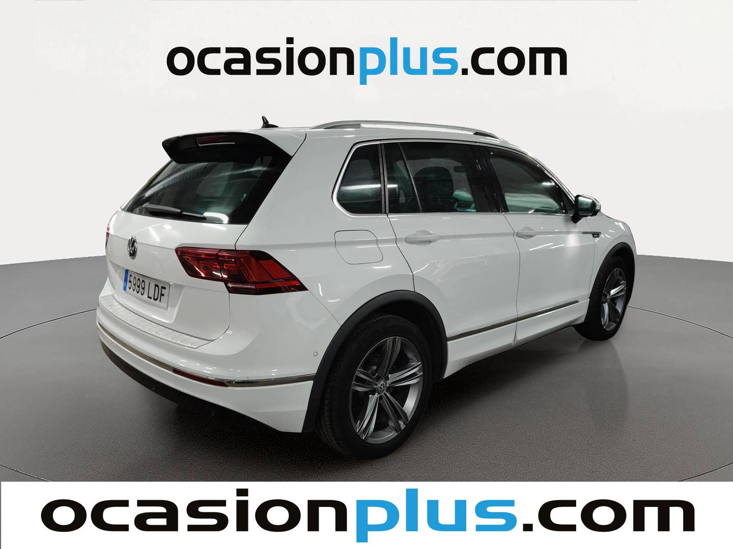 Foto trasera Volkswagen Tiguan Volkswagen Tiguan Sport 1.5 TSI (150 CV) DSG Pack R-line izquierda