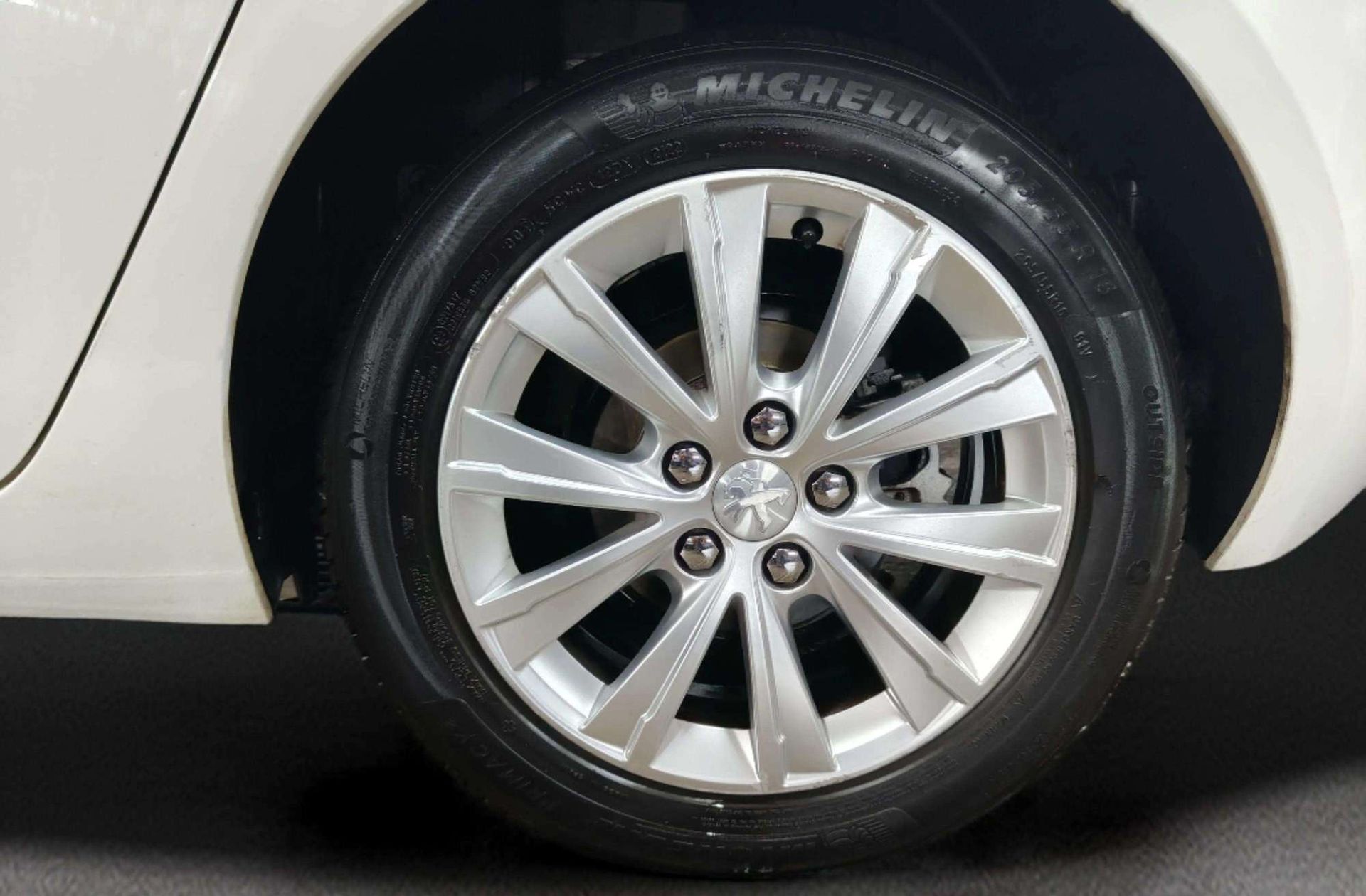 Peugeot 308 BlueHDi 130 Style - foto 28