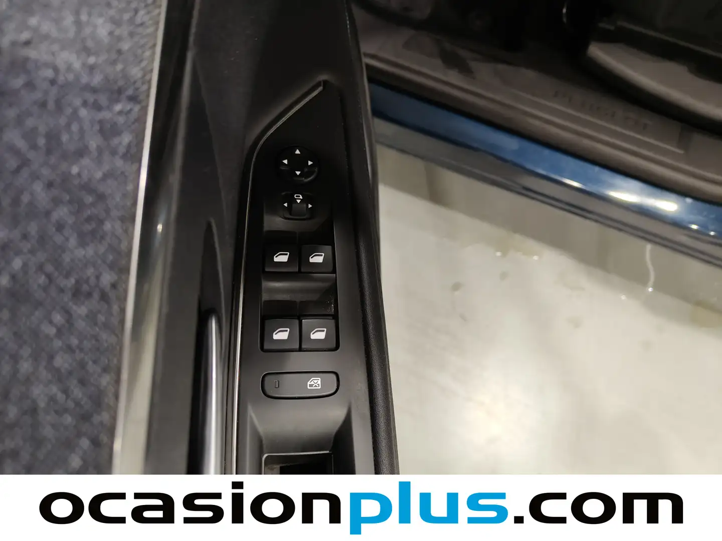 Foto Peugeot 3008 Peugeot 3008 PureTech 130 S&S Allure Pack EAT8 (130 CV)