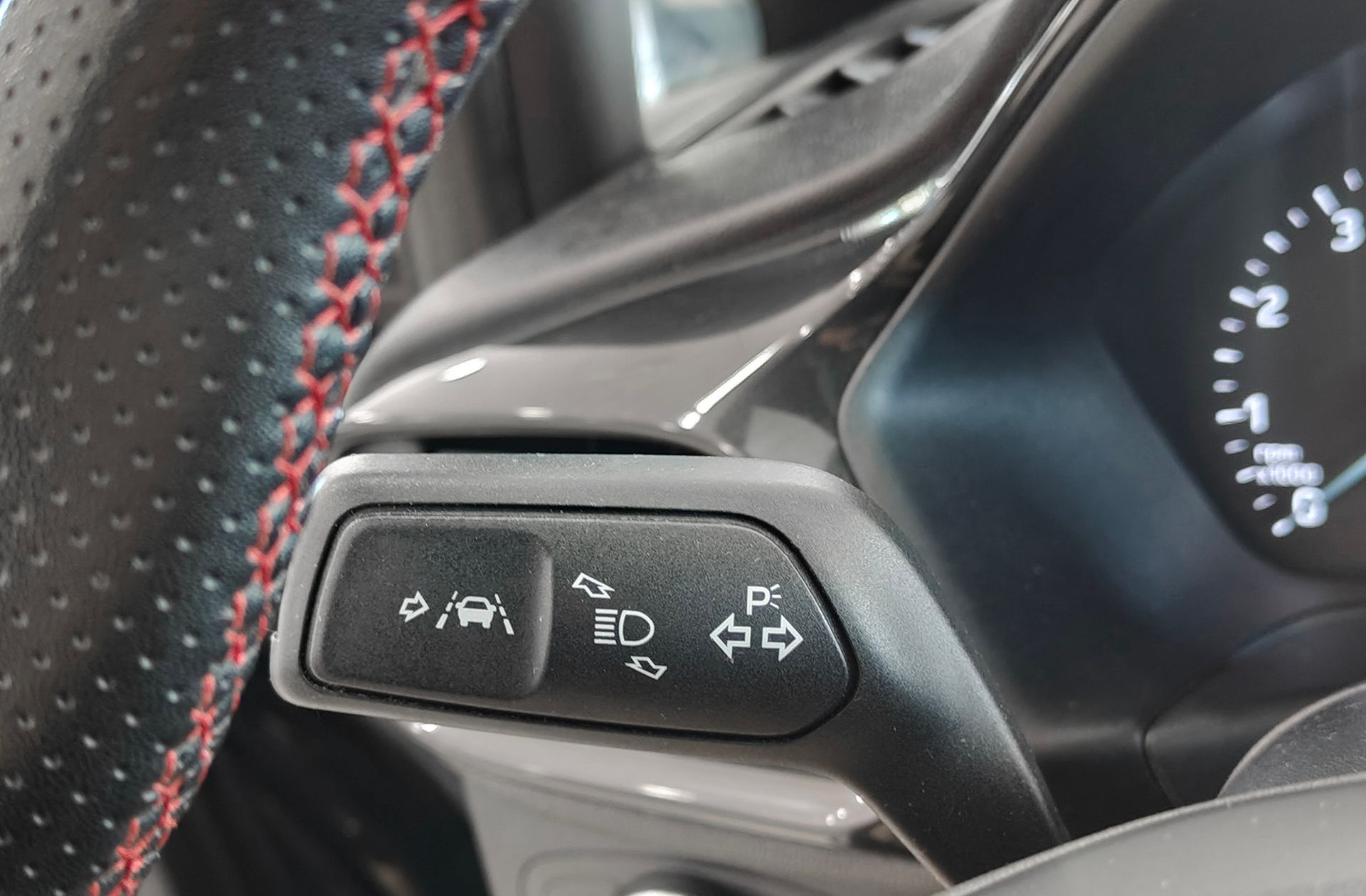 Ford Fiesta 1.0 EcoBoost MHEV ST-Line - foto 30