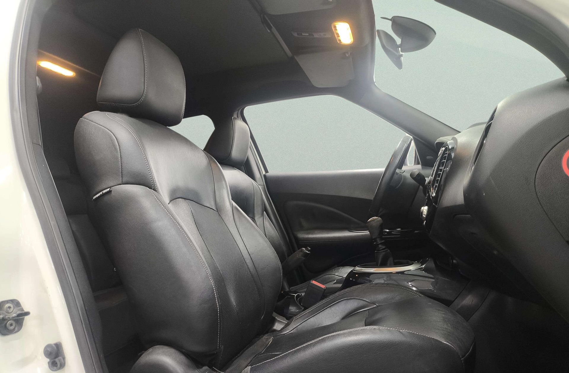 Nissan Juke 1.5 dCi Tekna Premium 4x2 - foto 18