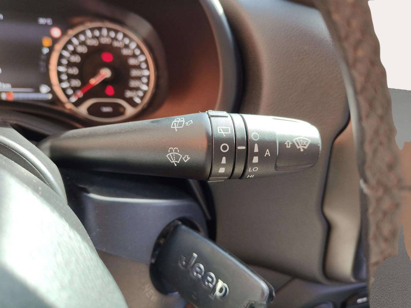 Foto Jeep Renegade Jeep Renegade eHybrid 1.5 Limited ATX (130 CV)