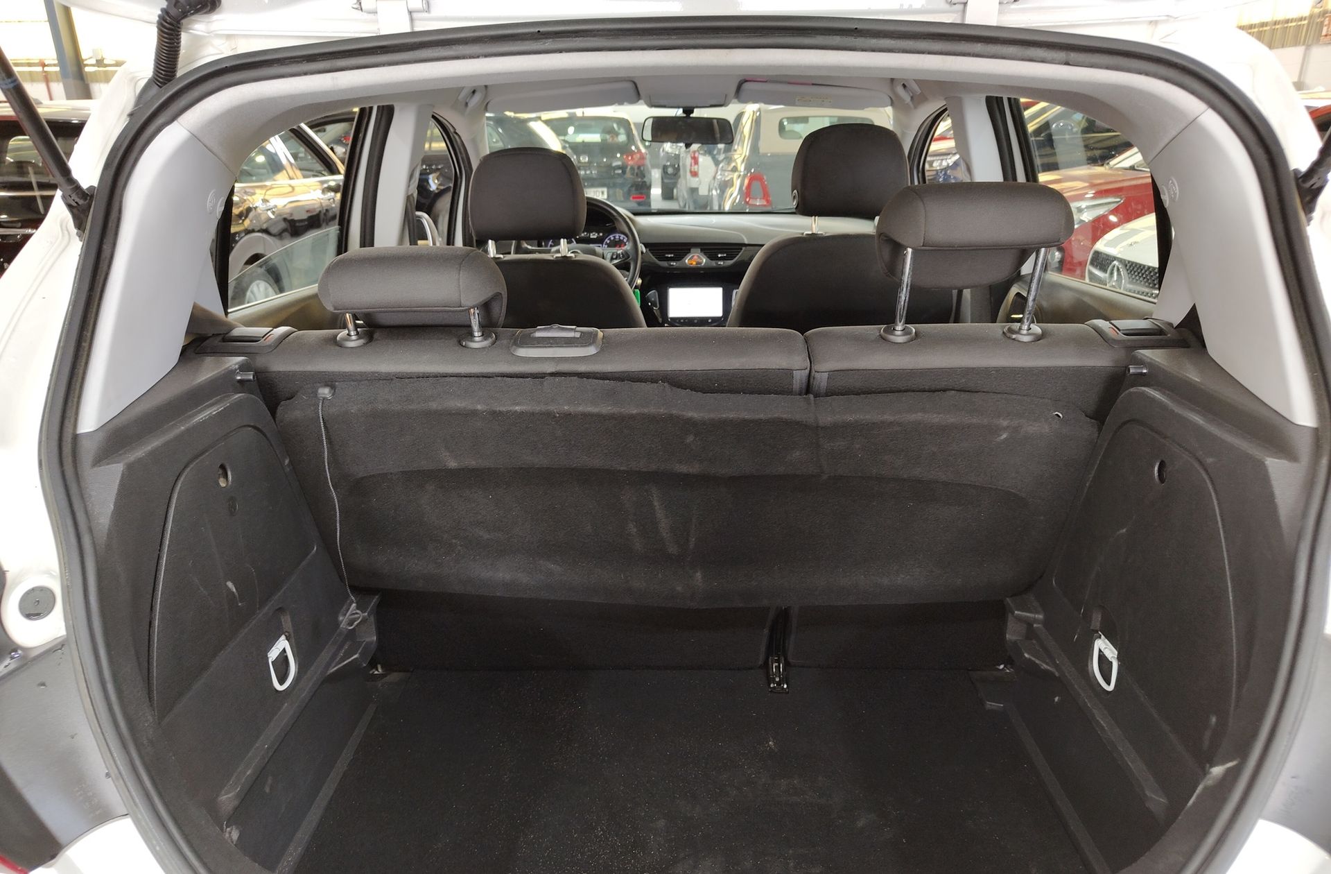 Opel Corsa 1.4 Selective - foto 13
