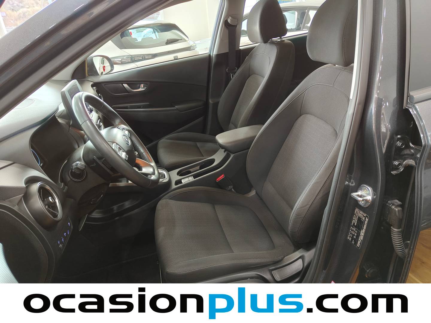 Foto asientos delanteros Hyundai Kona Hyundai Kona 1.6 GDI HEV Maxx DCT (141 CV)